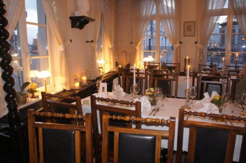 Hotel Reuterhaus Вісмар Екстер'єр фото