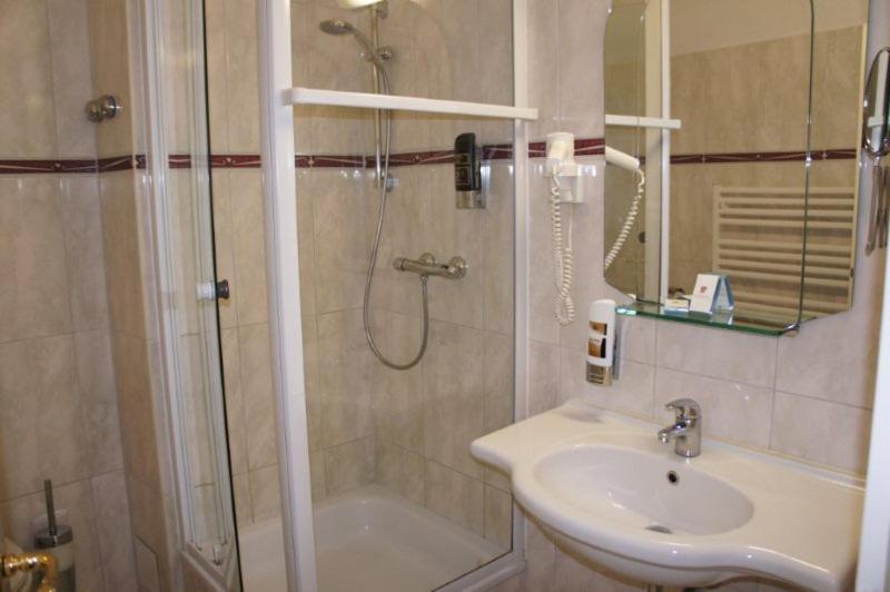 Hotel Reuterhaus Вісмар Номер фото